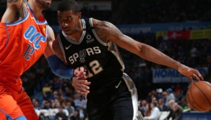  波尔津吉斯内外兼修独行侠击败马刺队