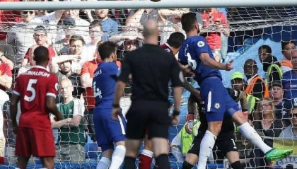  格伊头球攻门得手，水晶宫主场力克切尔西